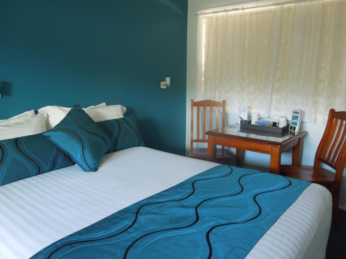 Moore Park Beach Inn Bundaberg Exterior photo